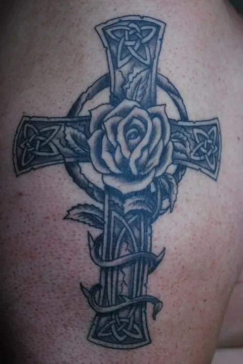 Marco - Cross rose